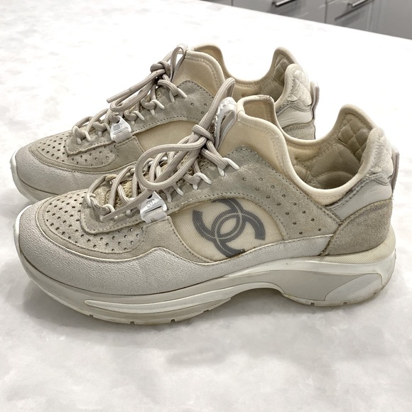 CHANEL Lifestyle Shoes Women's Low-top Gray - Picture 4 of 11